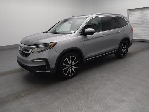 2019 Honda Pilot Touring 8-Passenger