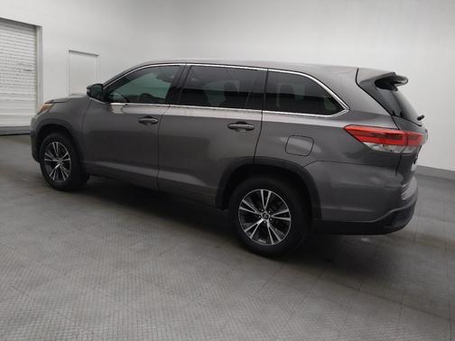 Predawn Gray Mica 2018 Toyota Highlander LE I4