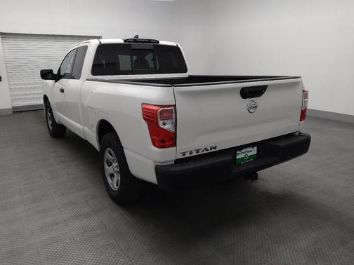 Glacier White 2022 Nissan Titan S