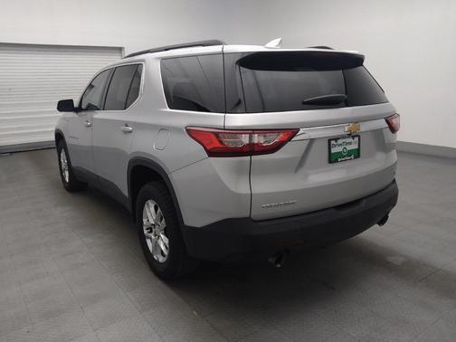Silver Ice Metallic 2019 Chevrolet Traverse LT Cloth