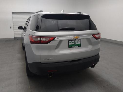 Silver Ice Metallic 2019 Chevrolet Traverse LT Cloth