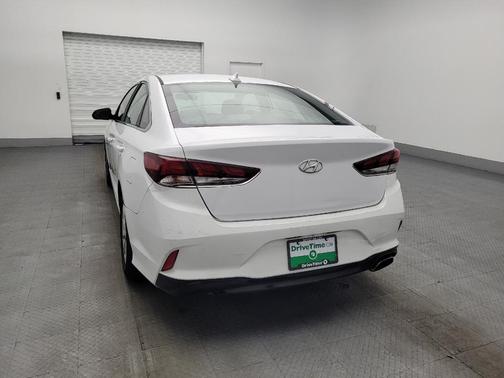 2018 Hyundai SONATA SE