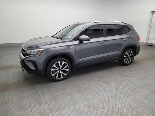 Gray 2022 Volkswagen Taos 1.5T SE