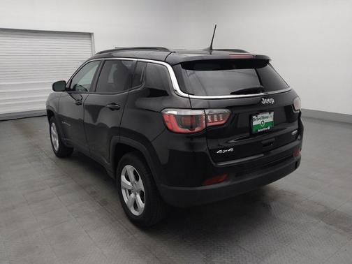 Diamond Black Crystal Pearlcoat 2020 Jeep Compass Latitude