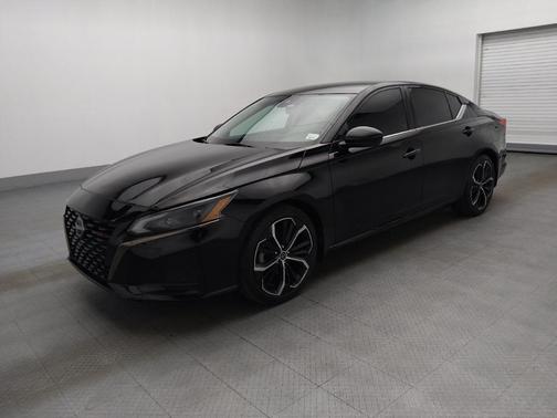 2023 Nissan Altima SR FWD