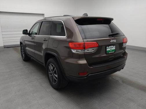 Walnut Brown Metallic Clearcoat 2019 Jeep Grand Cherokee Laredo