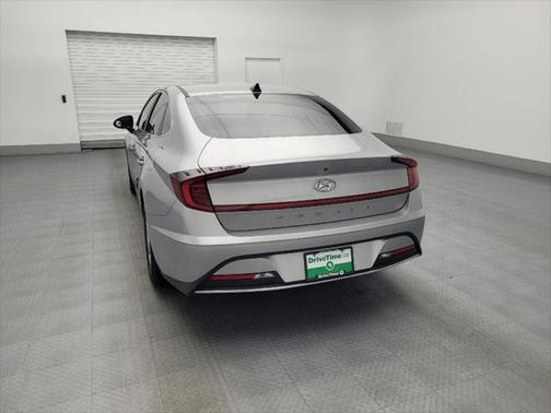 2022 Hyundai SONATA SE