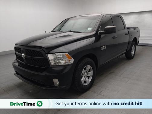 Brilliant Black Crystal Pearlcoat 2017 RAM 1500 Express