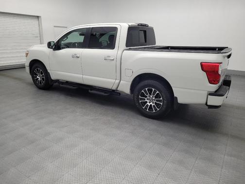 2021 Nissan Titan SV