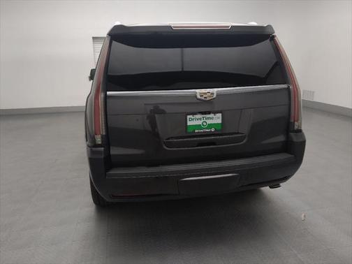 2017 Cadillac Escalade Luxury