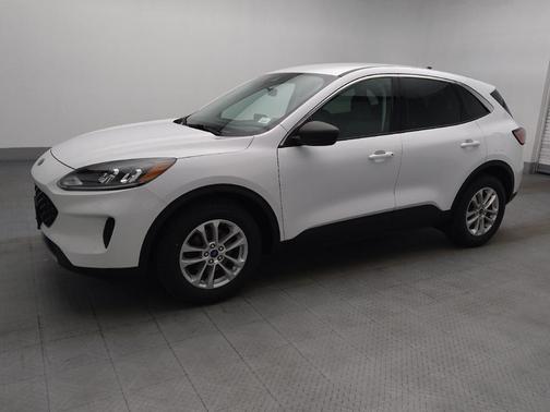White 2022 Ford Escape SE