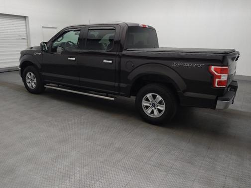 Red 2018 Ford F-150 XLT