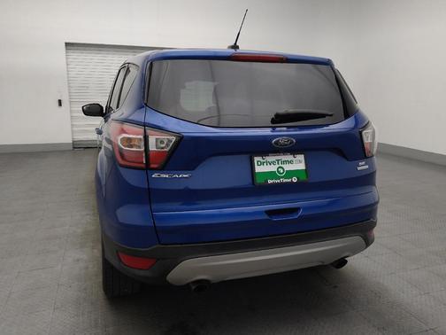 Lightning Blue Metallic 2017 Ford Escape SE