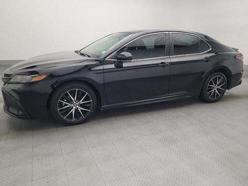 Midnight Black Metallic 2024 Toyota Camry SE
