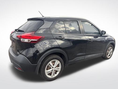 2018 Nissan Kicks S