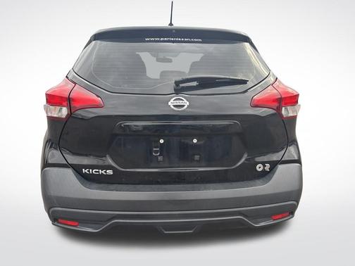 2018 Nissan Kicks S