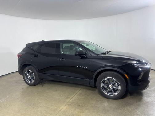 Black 2025 Chevrolet Blazer 2LT