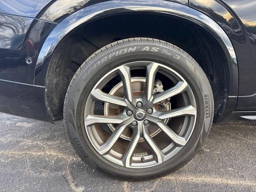 2018 Volvo XC90 T5 Momentum