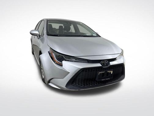 Classic Silver Metallic 2021 Toyota Corolla LE