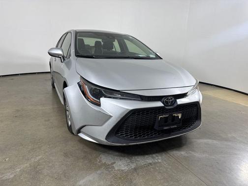 Classic Silver Metallic 2021 Toyota Corolla LE