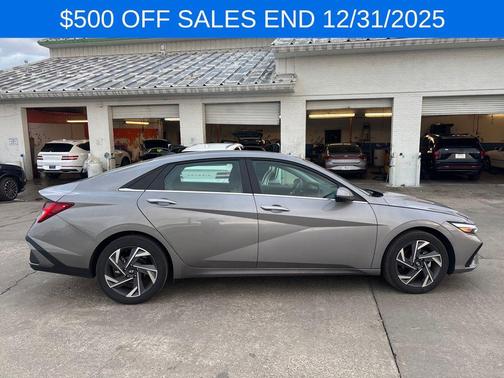 2025 Hyundai ELANTRA Limited