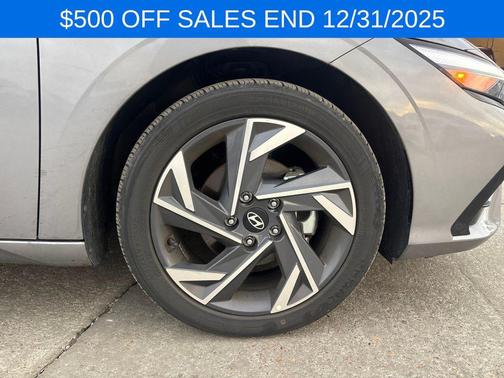 2025 Hyundai ELANTRA Limited