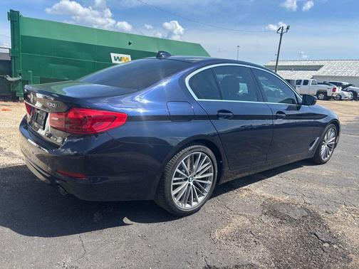 2019 BMW 530 530i