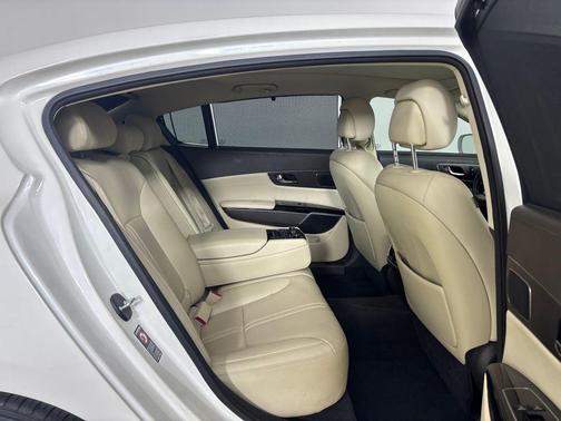 2015 Kia K900 Premium