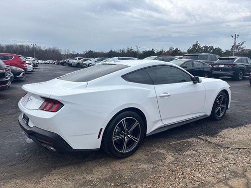 2025 Ford Mustang EcoBoost
