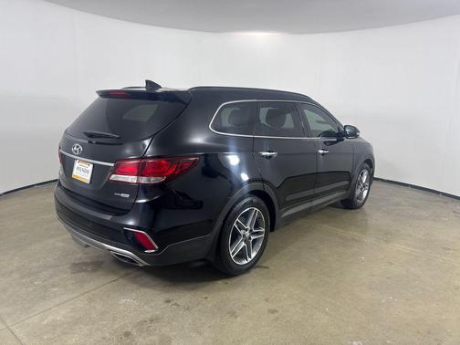 Becketts Black 2018 Hyundai SANTA FE SE Ultimate