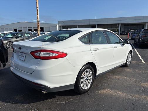 2016 Ford Fusion S
