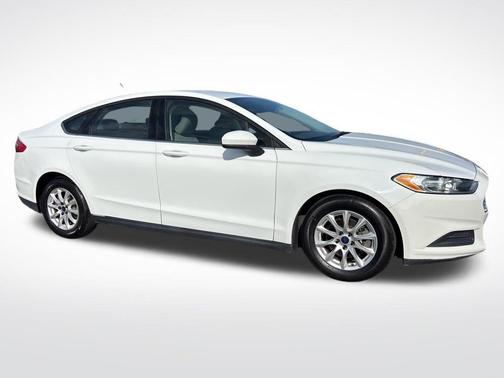 2016 Ford Fusion S