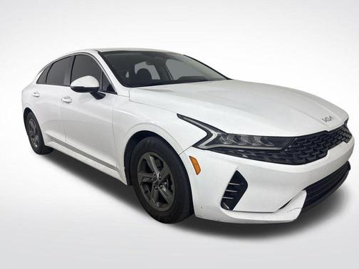2022 Kia K5 LXS