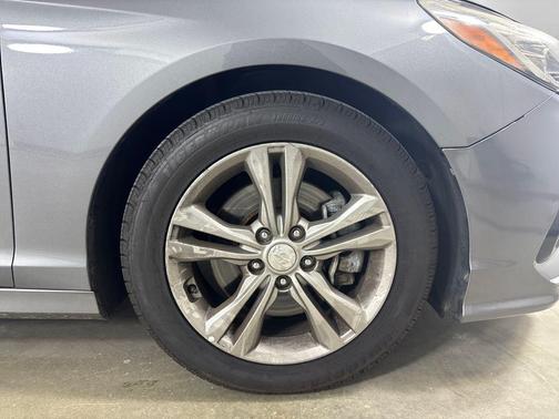 2018 Hyundai SONATA Limited