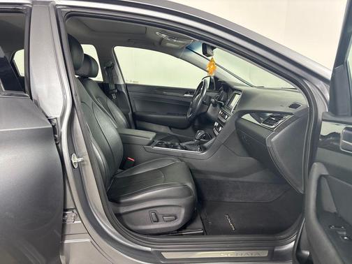 2018 Hyundai SONATA Limited