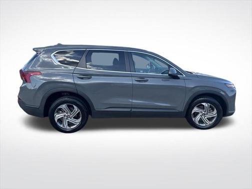 2022 Hyundai SANTA FE SE
