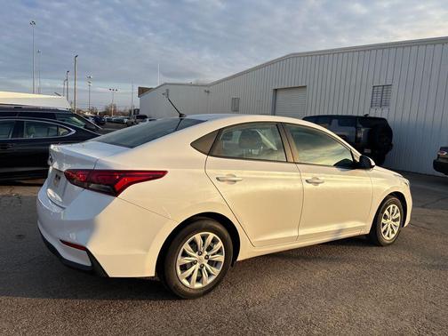 2022 Hyundai Accent SE