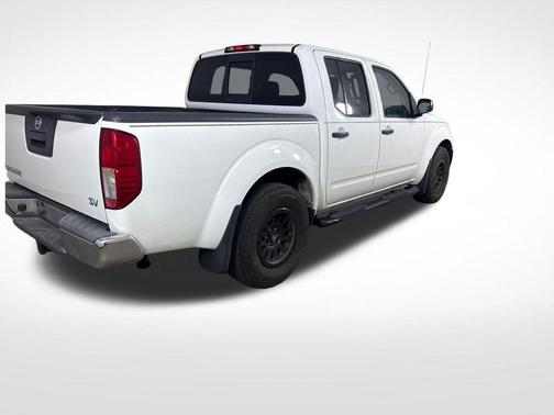 Glacier White 2018 Nissan Frontier SV