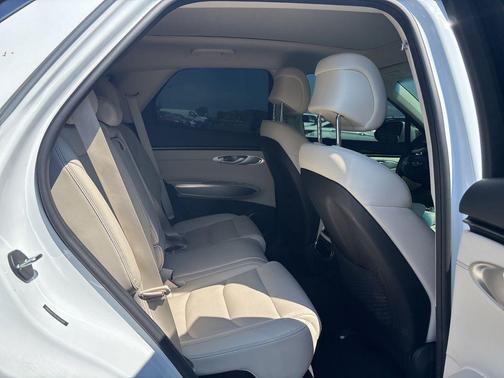 2025 Genesis GV70 2.5T AWD