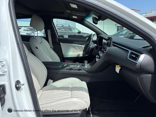 2025 Genesis G70 2.5T RWD