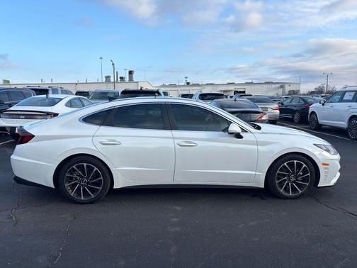 2021 Hyundai SONATA Limited