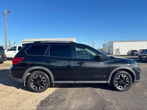2020 Nissan Pathfinder SV 2WD
