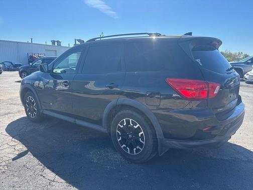 2020 Nissan Pathfinder SV 2WD