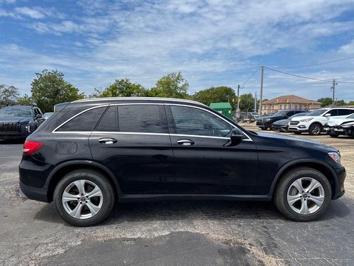 2017 Mercedes-Benz GLC 300 Base