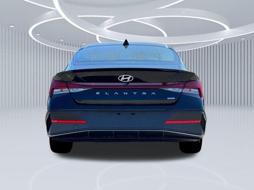 2025 Hyundai ELANTRA HEV SEL Sport