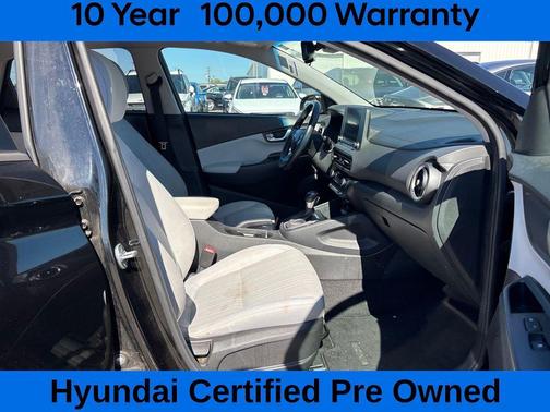 2022 Hyundai KONA SEL