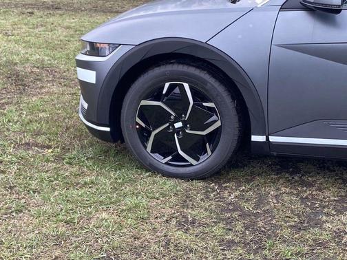 Shooting Star (Matte Gray) 2024 Hyundai IONIQ 5 SEL