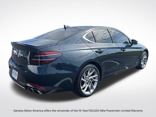 2022 Genesis G70 2.0T RWD