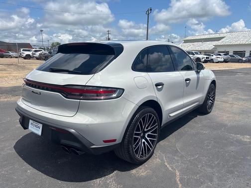 2023 Porsche Macan S