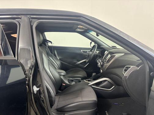 2016 Hyundai Veloster Base